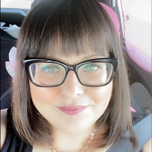 Meet your Posher, Stephy ann